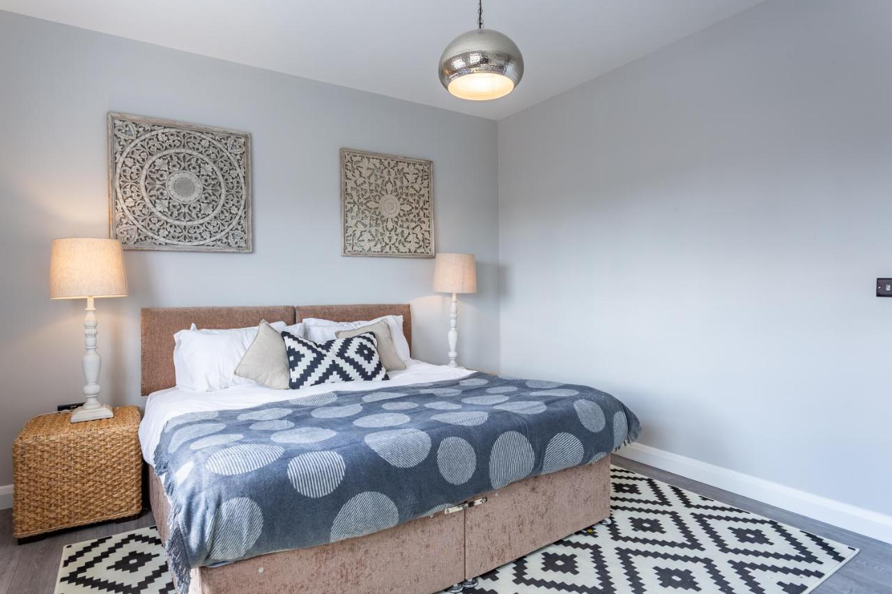 2 Bedroom Apartments With Sofa Bed In Southend Ngoại thất bức ảnh