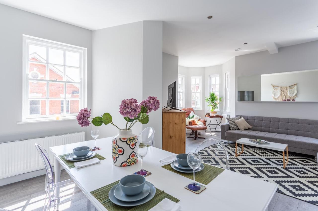 2 Bedroom Apartments With Sofa Bed In Southend Ngoại thất bức ảnh
