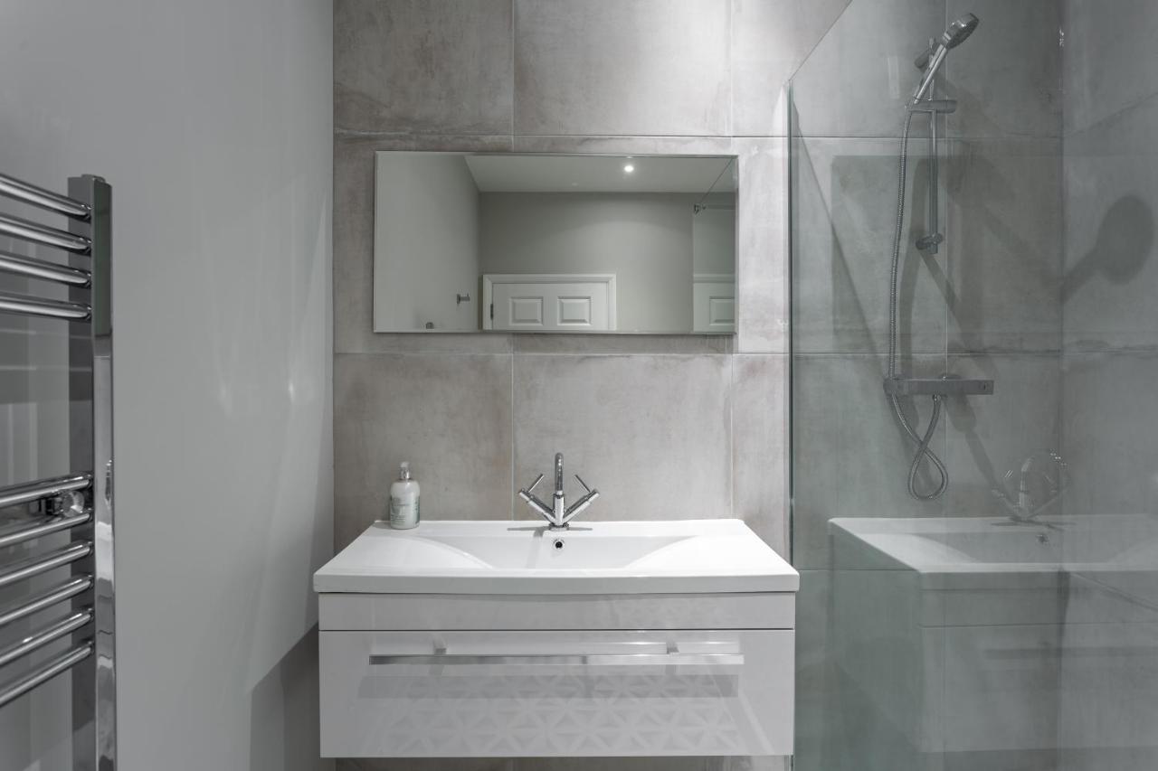 2 Bedroom Apartments With Sofa Bed In Southend Ngoại thất bức ảnh